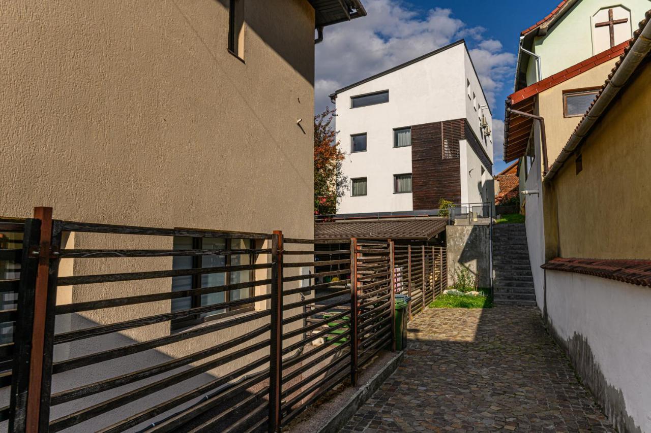 Sun Villas Accommodation Braşov Eksteriør billede